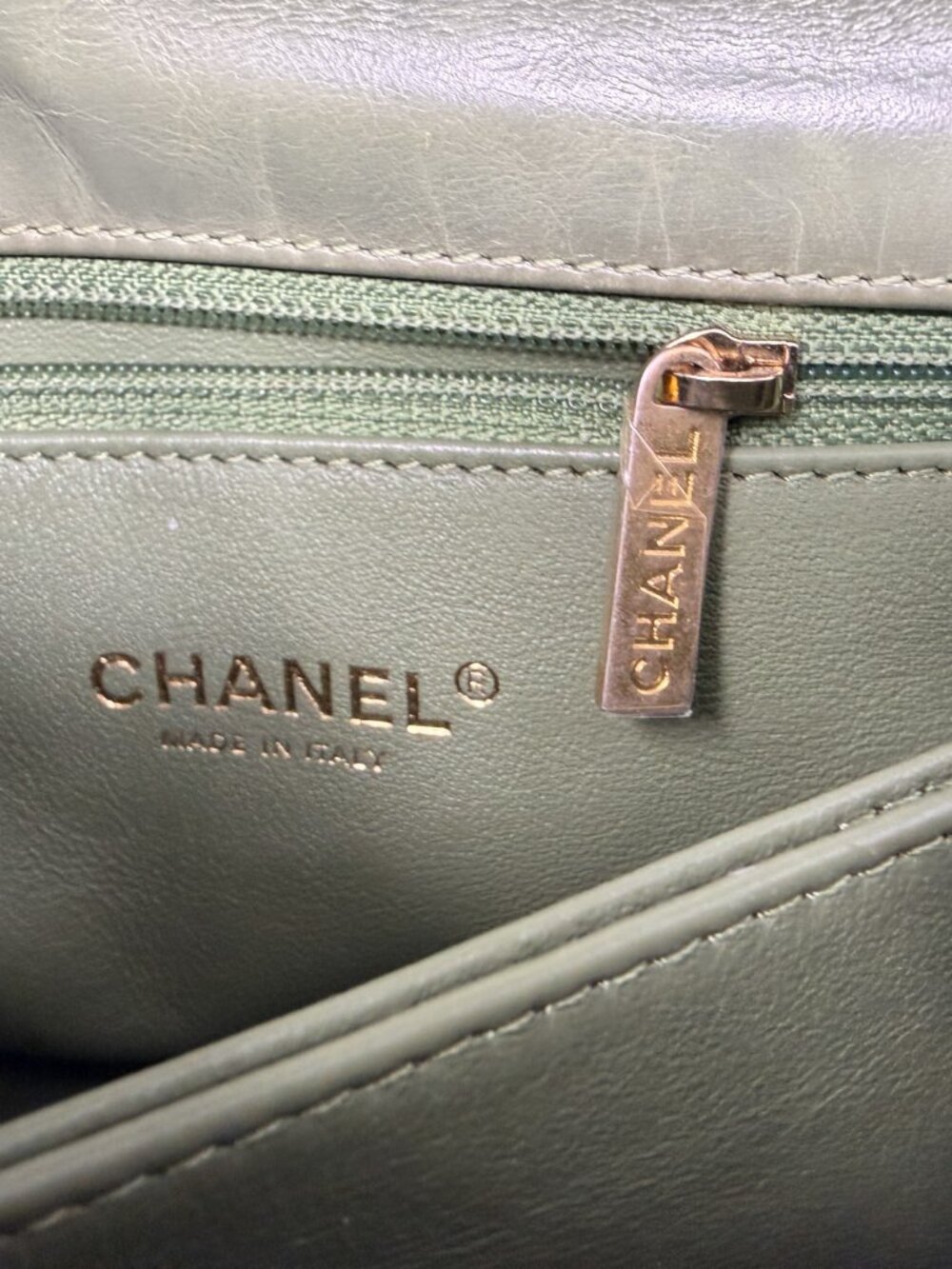 Chanel Small Chevron Coco Handle Bag Lizard - Picture 9 of 12